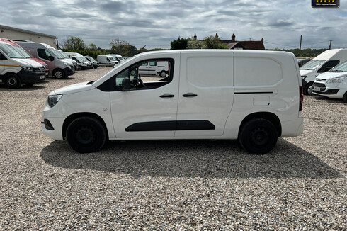 Vauxhall Combo LWB L2H1 Low Roof 2300 Sportive Air Con Nav Sensors EURO 6 NO VAT