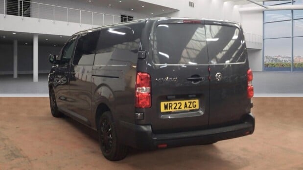 Vauxhall Vivaro Crew Cab LWB L2H1 F3100 Dynamic Air Con Sensors EURO 6 NO VAT 3