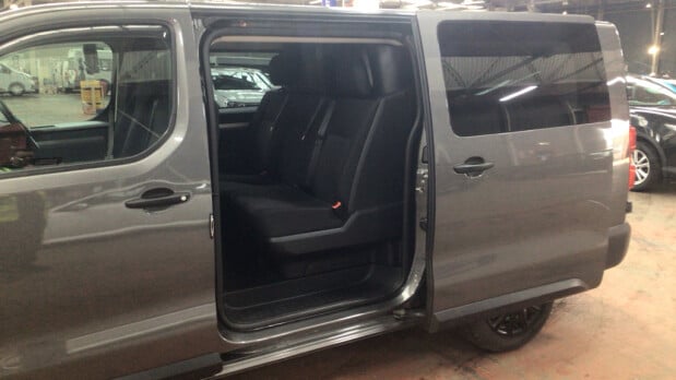 Vauxhall Vivaro Crew Cab LWB L2H1 F3100 Dynamic Air Con Sensors EURO 6 NO VAT 6
