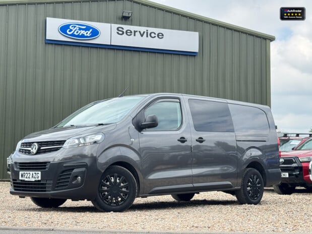 Vauxhall Vivaro Crew Cab LWB L2H1 F3100 Dynamic Air Con Sensors EURO 6 NO VAT 2