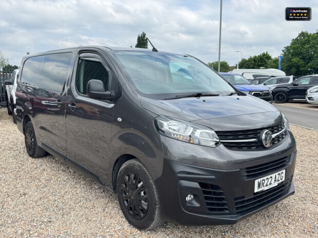 Vauxhall Vivaro Crew Cab LWB L2H1 F3100 Dynamic Air Con Sensors EURO 6 NO VAT 5