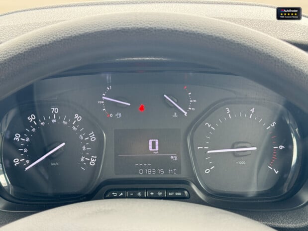 Vauxhall Vivaro Crew Cab LWB L2H1 F3100 Dynamic Air Con Sensors EURO 6 NO VAT 21