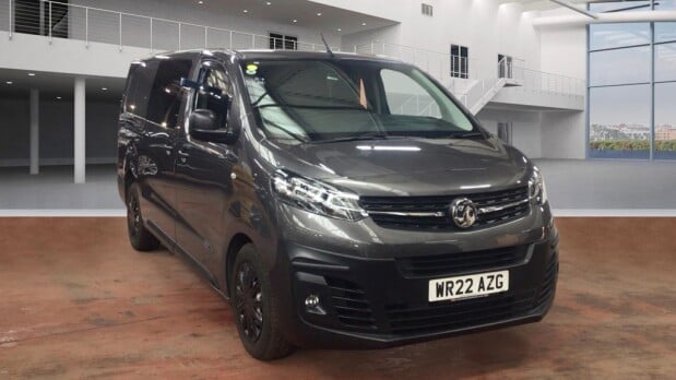 Vauxhall Vivaro Crew Cab LWB L2H1 F3100 Dynamic Air Con Sensors EURO 6 NO VAT 2