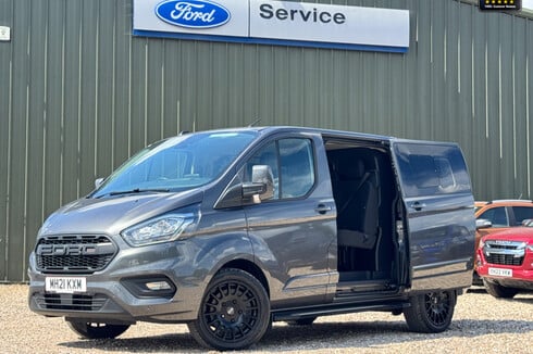 Ford Transit Custom Crew Cab SWB L1H1 320 Limited Air Con Alloys Cruise EURO 6