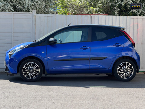 Toyota Aygo (Sold) 1.0 VVT-i x-clusiv Hatchback 5dr Petrol x-shift Euro 6 (Safety Sense 6