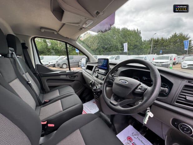 Ford Transit Custom LWB L2H2 [SOLD MT] High Roof 300 Leader Navigation EURO 6 15