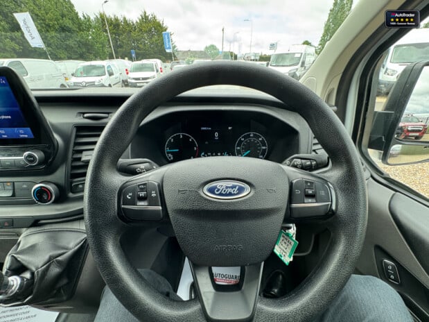 Ford Transit Custom LWB L2H2 [SOLD MT] High Roof 300 Leader Navigation EURO 6 16