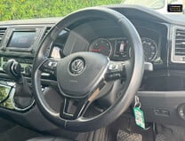 Volkswagen Caravelle 2.0 TDI BlueMotion Tech Executive MPV 5dr Diesel DSG Euro 6 (s/s) (150 ps) 13
