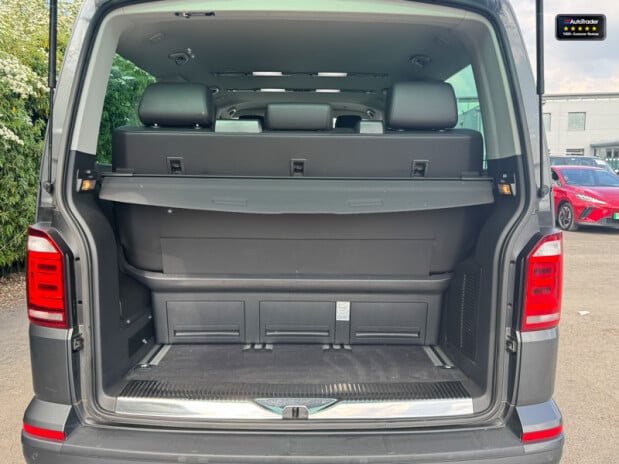Volkswagen Caravelle 2.0 TDI BlueMotion Tech Executive MPV 5dr Diesel DSG Euro 6 (s/s) (150 ps) 7