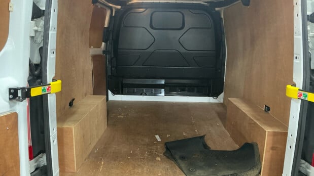 Ford Transit Custom SWB L1H1 Low Roof 290 Sensors Tow Bar EURO 6 5