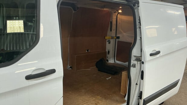 Ford Transit Custom SWB L1H1 Low Roof 290 Sensors Tow Bar EURO 6 6