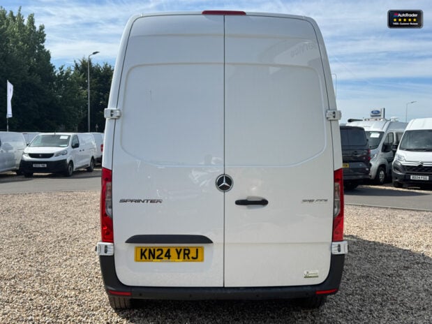 Mercedes-Benz Sprinter MWB L2H2 Medium Roof 315 Cdi Premium Air Con Cruise EURO 6 7