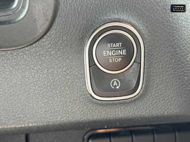Mercedes-Benz Sprinter MWB L2H2 Medium Roof 315 Cdi Premium Air Con Cruise EURO 6 31