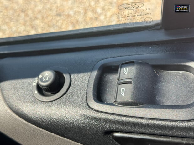 Ford Transit Custom LWB L2H1 Low Roof 300 Limited Air Con Alloys Camera Sensors EURO 6 23