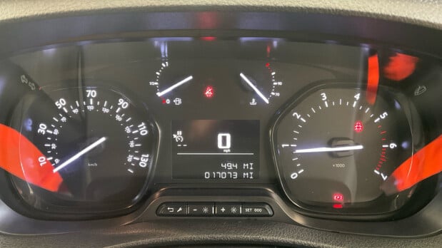 Vauxhall Vivaro LWB L2H1 Low Roof F3100 Pro Air Con Nav Sensors EURO 6 8