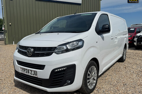 Vauxhall Vivaro LWB L2H1 Low Roof F3100 Pro Air Con Nav Sensors EURO 6