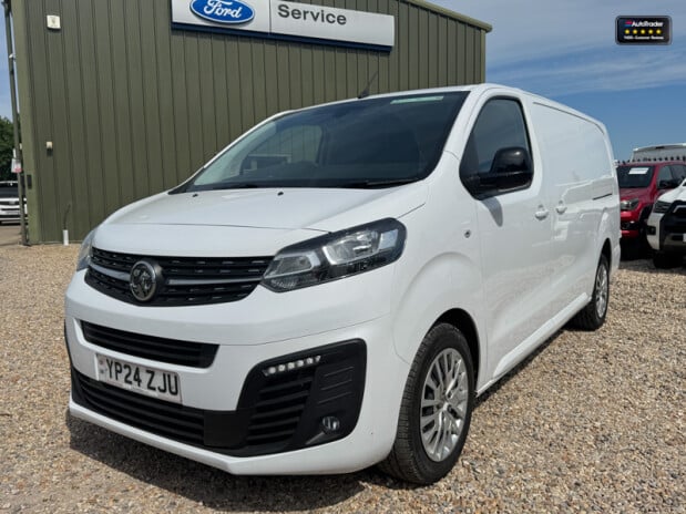 Vauxhall Vivaro LWB L2H1 Low Roof F3100 Pro Air Con Nav Sensors EURO 6 2