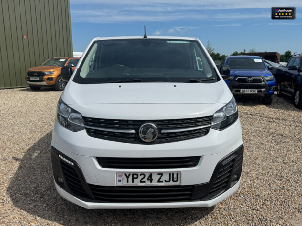 Vauxhall Vivaro LWB L2H1 Low Roof F3100 Pro Air Con Nav Sensors EURO 6 3