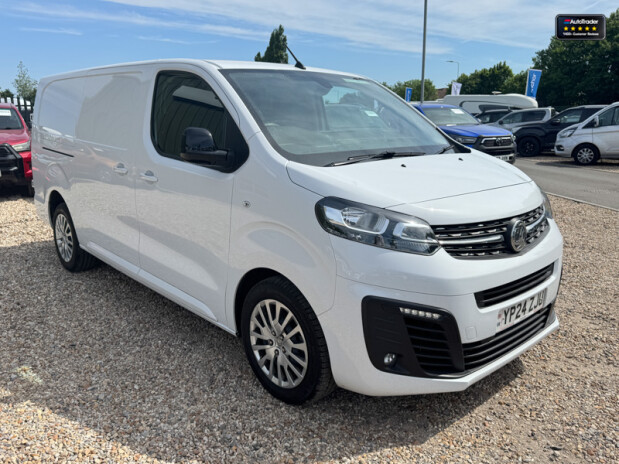 Vauxhall Vivaro LWB L2H1 Low Roof F3100 Pro Air Con Nav Sensors EURO 6 4