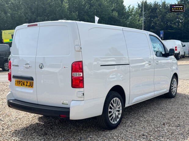 Vauxhall Vivaro LWB L2H1 Low Roof F3100 Pro Air Con Nav Sensors EURO 6 6