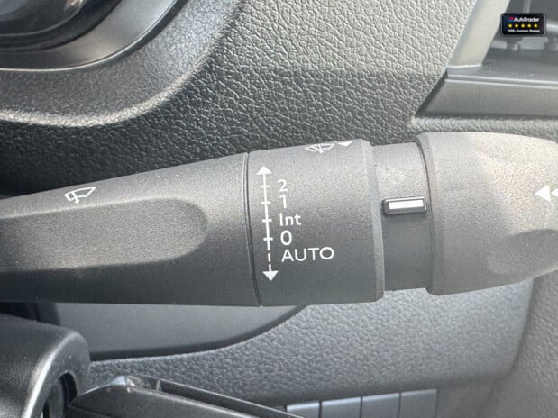 Vauxhall Vivaro LWB L2H1 Low Roof F3100 Pro Air Con Nav Sensors EURO 6 20