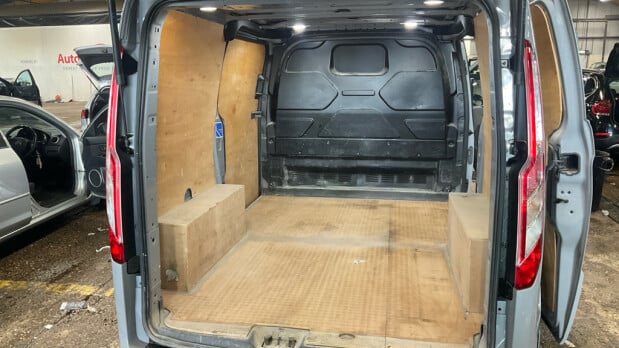 Ford Transit Custom AUTO SWB L1H1 MS-RT 320 Limited Air Con Cam Nav Sensors EURO 6 5