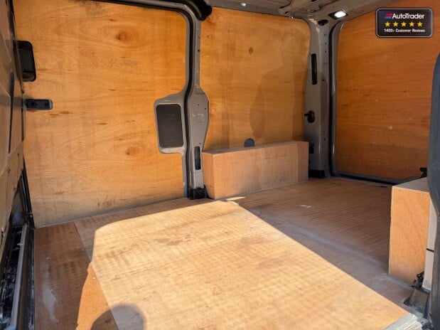 Ford Transit Custom AUTO SWB L1H1 MS-RT 320 Limited Air Con Cam Nav Sensors EURO 6 13