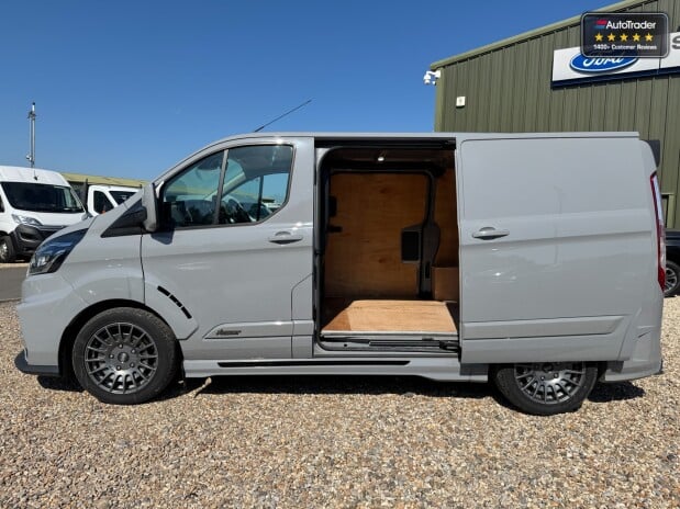 Ford Transit Custom AUTO SWB L1H1 MS-RT 320 Limited Air Con Cam Nav Sensors EURO 6 14