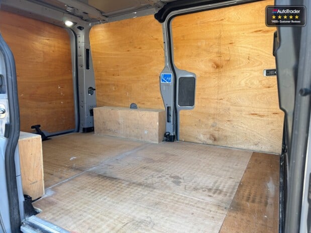 Ford Transit Custom AUTO SWB L1H1 MS-RT 320 Limited Air Con Cam Nav Sensors EURO 6 18