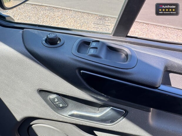 Ford Transit Custom AUTO SWB L1H1 MS-RT 320 Limited Air Con Cam Nav Sensors EURO 6 24