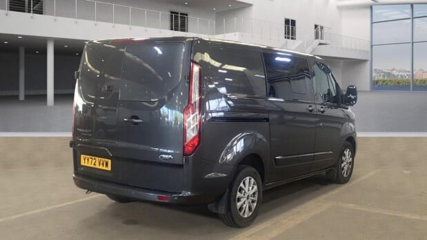 Ford Transit Custom Crew Cab SWB L1H1 300 Limited Air Con Alloys Cam Sensors EURO 6 4