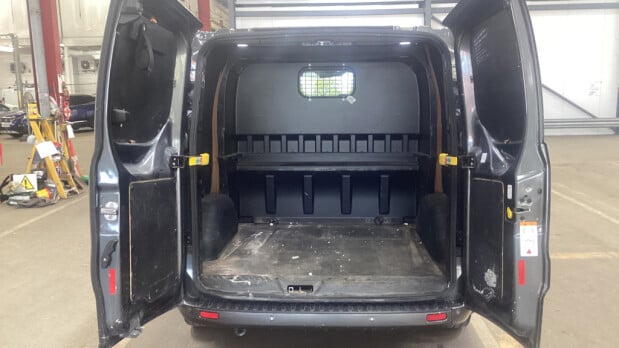 Ford Transit Custom Crew Cab SWB L1H1 300 Limited Air Con Alloys Cam Sensors EURO 6 7
