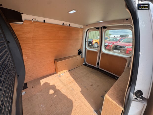 Volkswagen Caddy SWB L1H1 Low Roof C20 Tdi Startline Air Con Nav EURO 6 NO VAT 11