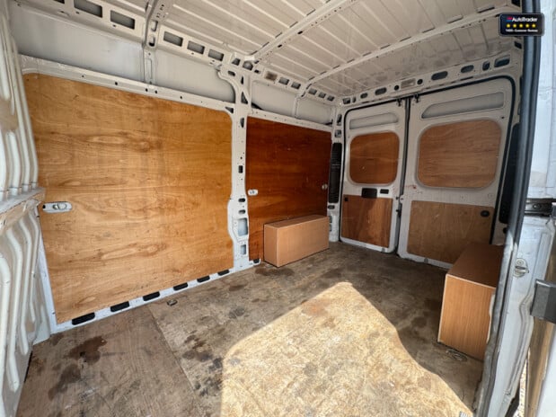 Citroen Relay MWB L2H2 Medium Roof Air Con Side Door EURO 6 11
