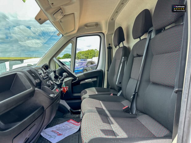 Citroen Relay MWB L2H2 Medium Roof Air Con Side Door EURO 6 13