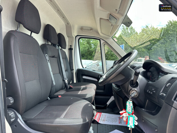 Citroen Relay MWB L2H2 Medium Roof Air Con Side Door EURO 6 14