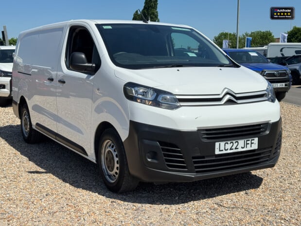 Citroen Dispatch XLWB L3H1 [SOLD CM] Low Roof 1000 Enterprise Pro Air Con Sensors Bluehdi EU 4