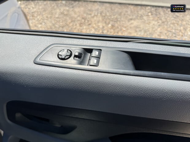 Citroen Dispatch XLWB L3H1 [SOLD CM] Low Roof 1000 Enterprise Pro Air Con Sensors Bluehdi EU 19