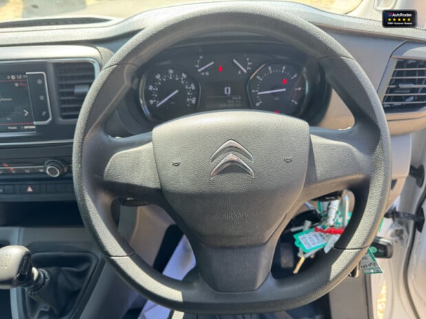 Citroen Dispatch XLWB L3H1 [SOLD CM] Low Roof 1000 Enterprise Pro Air Con Sensors Bluehdi EU 24
