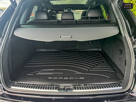 Porsche Cayenne (Sold) 3.6T V6 GTS SUV 5dr Petrol TiptronicS 4WD Euro 6 (s/s) (440 ps) 8