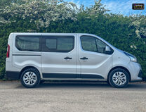 Renault Trafic 1.6 dCi ENERGY 27 Sport Nav Minibus Double Cab 5dr Diesel Manual SWB Euro 6 4