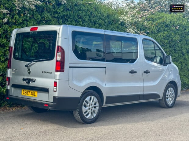 Renault Trafic 1.6 dCi ENERGY 27 Sport Nav Minibus Double Cab 5dr Diesel Manual SWB Euro 6 29