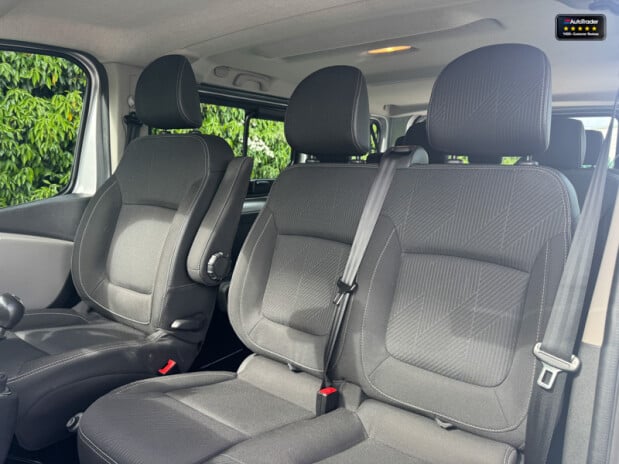 Renault Trafic 1.6 dCi ENERGY 27 Sport Nav Minibus Double Cab 5dr Diesel Manual SWB Euro 6 7
