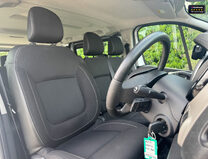 Renault Trafic 1.6 dCi ENERGY 27 Sport Nav Minibus Double Cab 5dr Diesel Manual SWB Euro 6 10