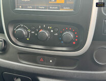Renault Trafic 1.6 dCi ENERGY 27 Sport Nav Minibus Double Cab 5dr Diesel Manual SWB Euro 6 23