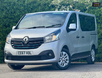Renault Trafic 1.6 dCi ENERGY 27 Sport Nav Minibus Double Cab 5dr Diesel Manual SWB Euro 6 1