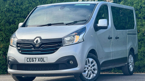 Renault Trafic 1.6 dCi ENERGY 27 Sport Nav Minibus Double Cab 5dr Diesel Manual SWB Euro 6 