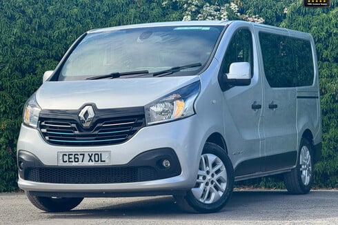 Renault Trafic 1.6 dCi ENERGY 27 Sport Nav Minibus Double Cab 5dr Diesel Manual SWB Euro 6
