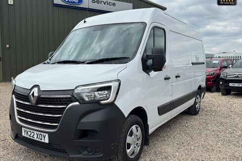 Renault Master MWB L2H2 Medium Roof 35 Business Plus Dci Air Con EURO 6