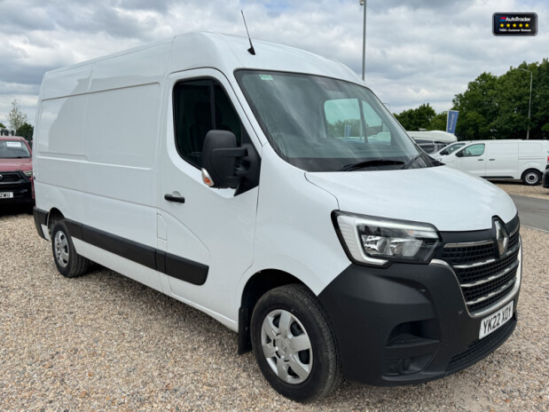 Renault Master MWB L2H2 Medium Roof 35 Business Plus Dci Air Con EURO 6 4
